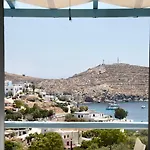 View & Chill Syros Vári