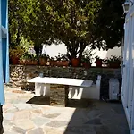 Lejlighed View & Chill Syros Vári
